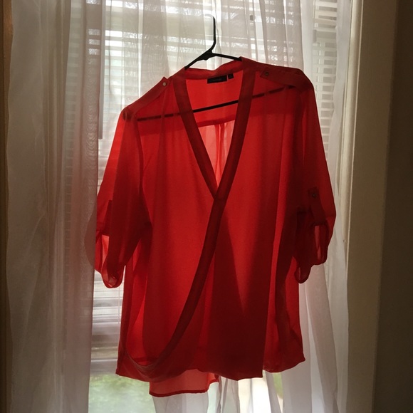 Apt. 9 Tops - Apt 9 Sheer top, half sleeve, Easy wear Easy care.